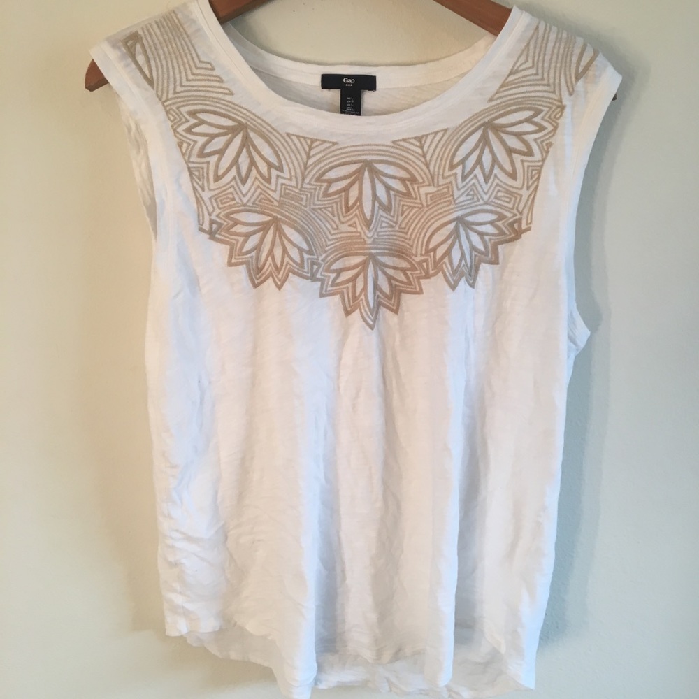 White shell top from GAP- like new